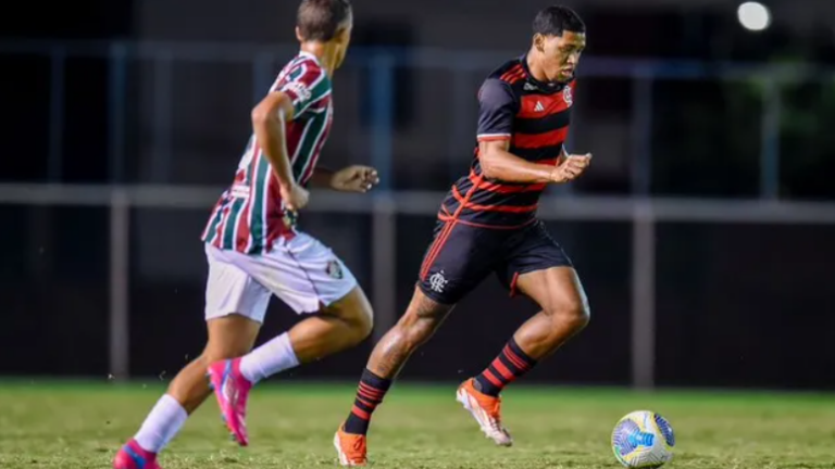Fluminense vence o clássico, quebra invencibilidade do Flamengo e volta a vencer após duas rodadas