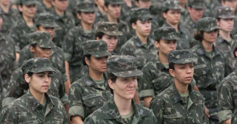 Forças Armadas liberam alistamento militar de mulheres pela primeira vez na história