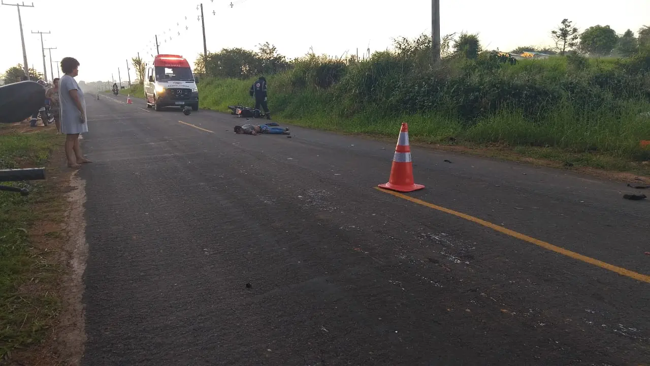 VÍDEO: motociclista morre após grave acidente; pedaços do corpo ficaram espalhados pela estrada