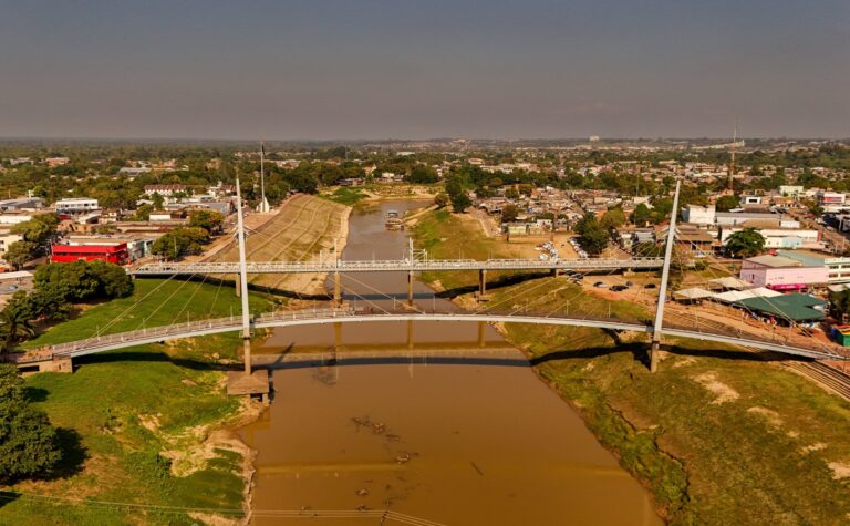 Passarela Joaquim Macedo é interditada nesta sexta-feira
