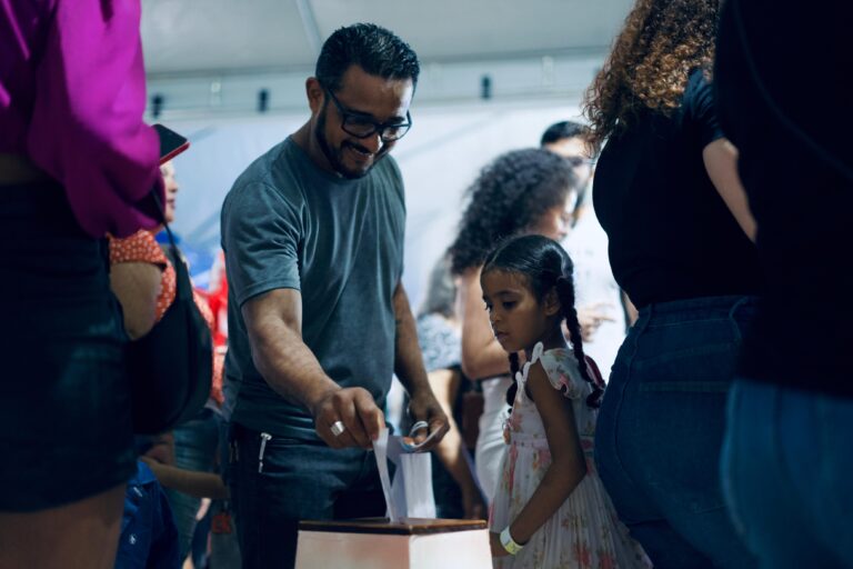 Eletricista sonha em viajar ‘Rodovia Fantasma’ em Pop 100, moto sorteada no Festival da Macaxeira