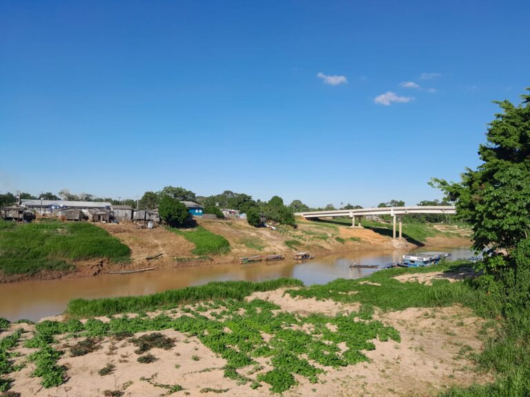 Nível do Rio Iaco está abaixo de 2 metros e Defesa Civil diz que situação preocupa