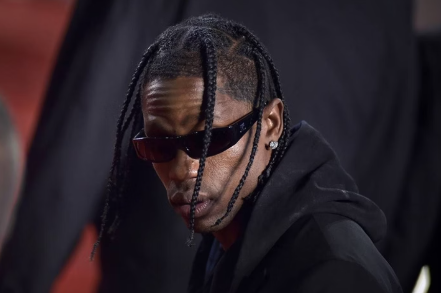 Travis Scott é preso por embriaguez: veja foto do rapper na cadeia