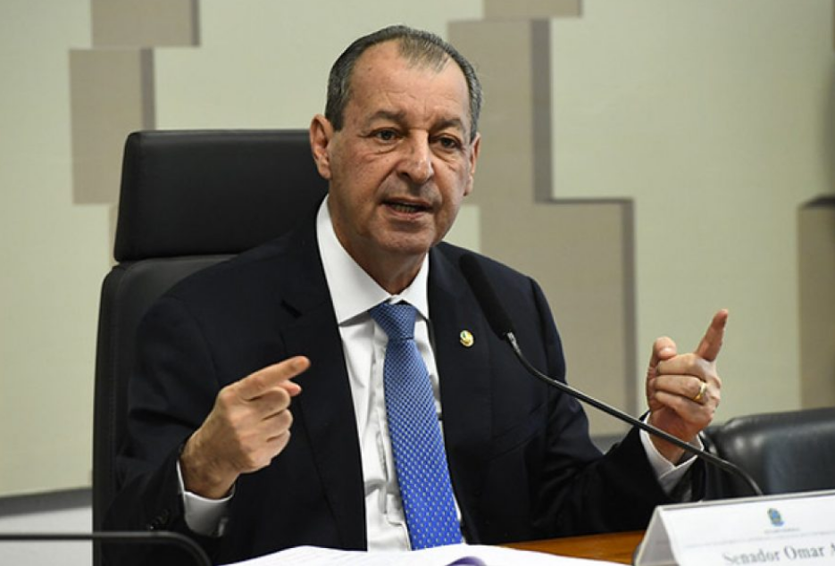 Argentina tem um presidente vagabundo, diz senador Omar Aziz sobre Milei, após ataques a Lula