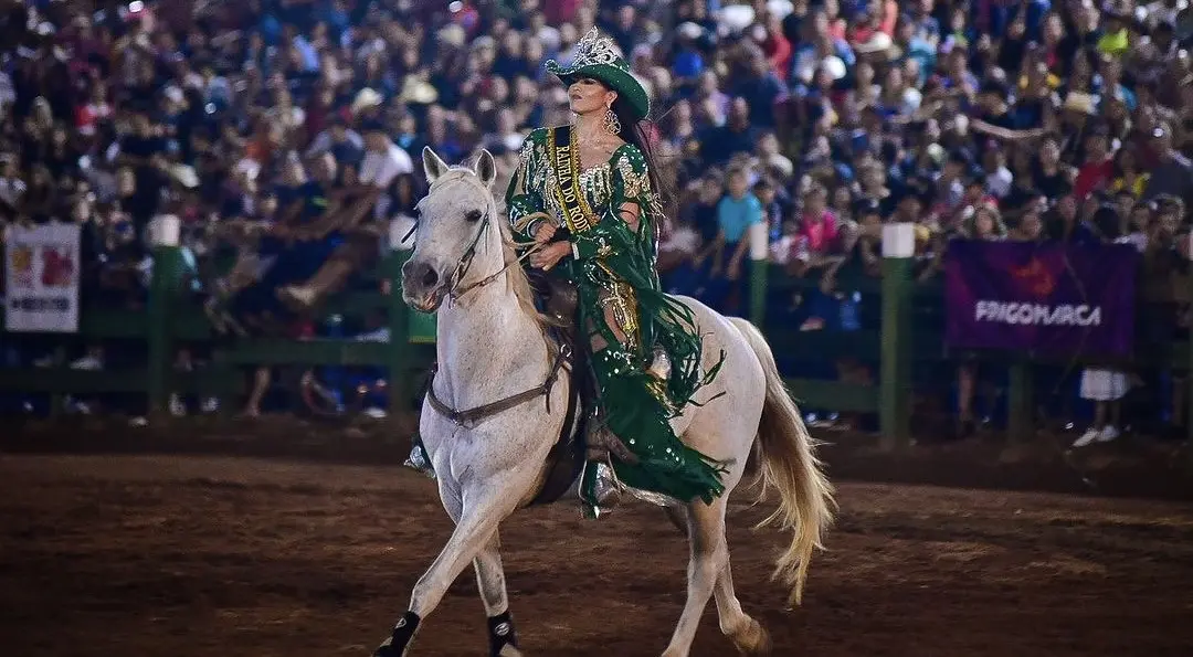 Em Rio Branco, 26 meninas participam da seletiva do concurso Rainha do Rodeio neste sábado