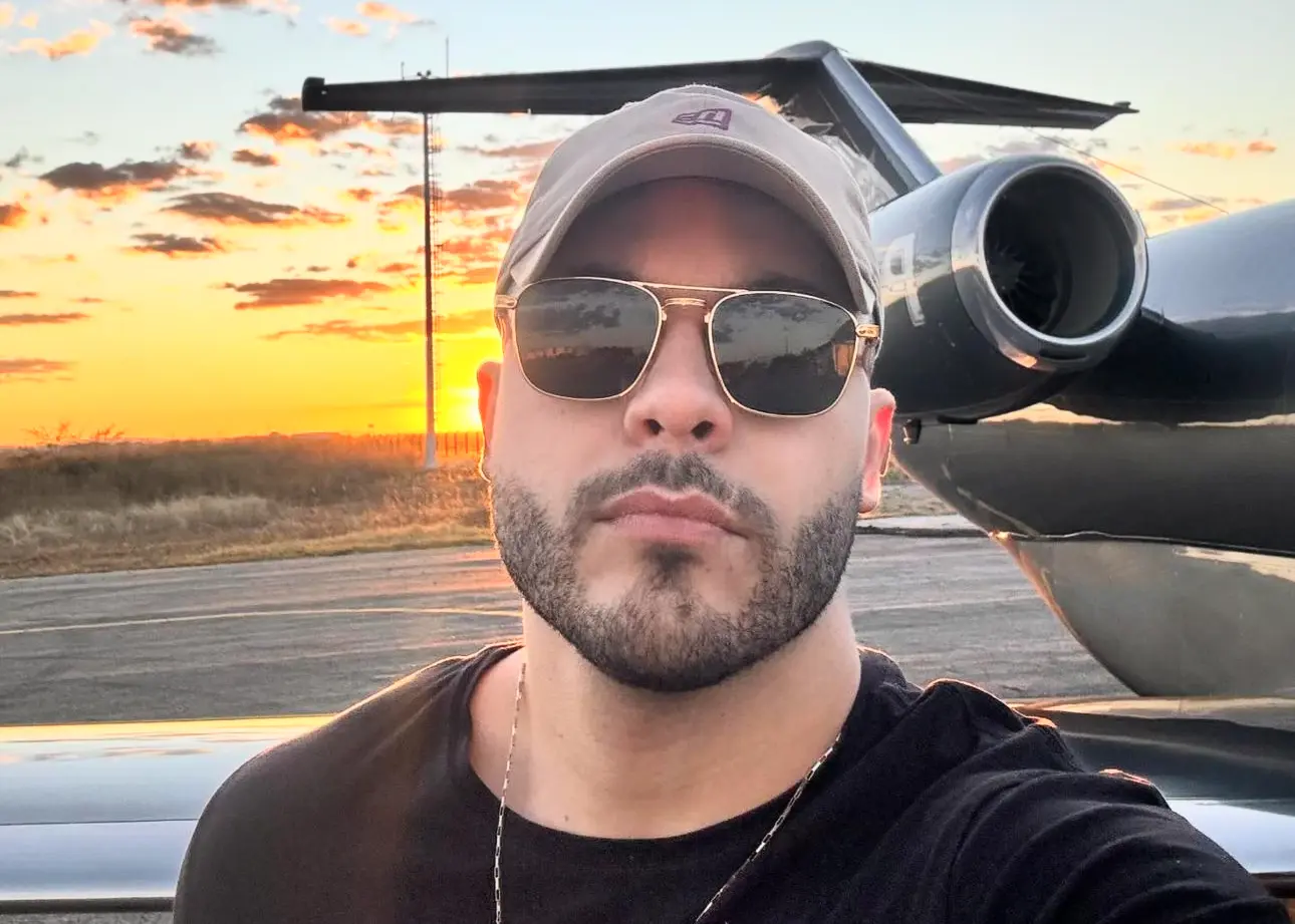 Murilo Huff grava vídeo antes de embarcar para o Acre e fala sobre retorno à Expoacre Juruá