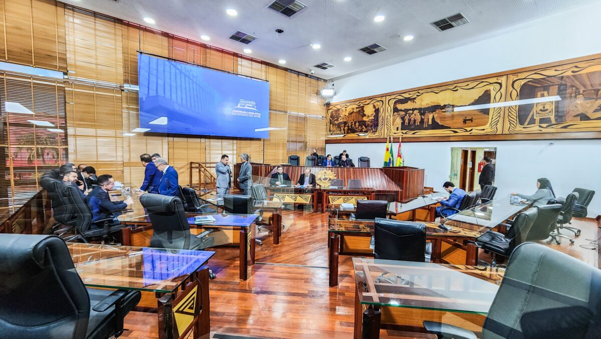 Na Aleac, deputados aprovam a LDO de 2025 sob críticas da oposição e falta de justificativas do Governo Na Aleac, deputados aprovam a LDO de 2025 sob críticas da oposição e falta de justificativas do Governo
