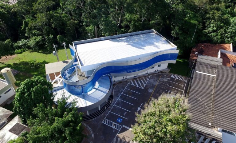 Primeiro no Brasil e único do Norte, laboratório do Acre é referência no diagnóstico de hepatites