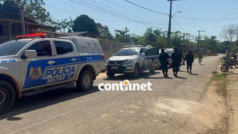 Homem é baleado por criminosos armados na rua e vai para o PS em estado grave