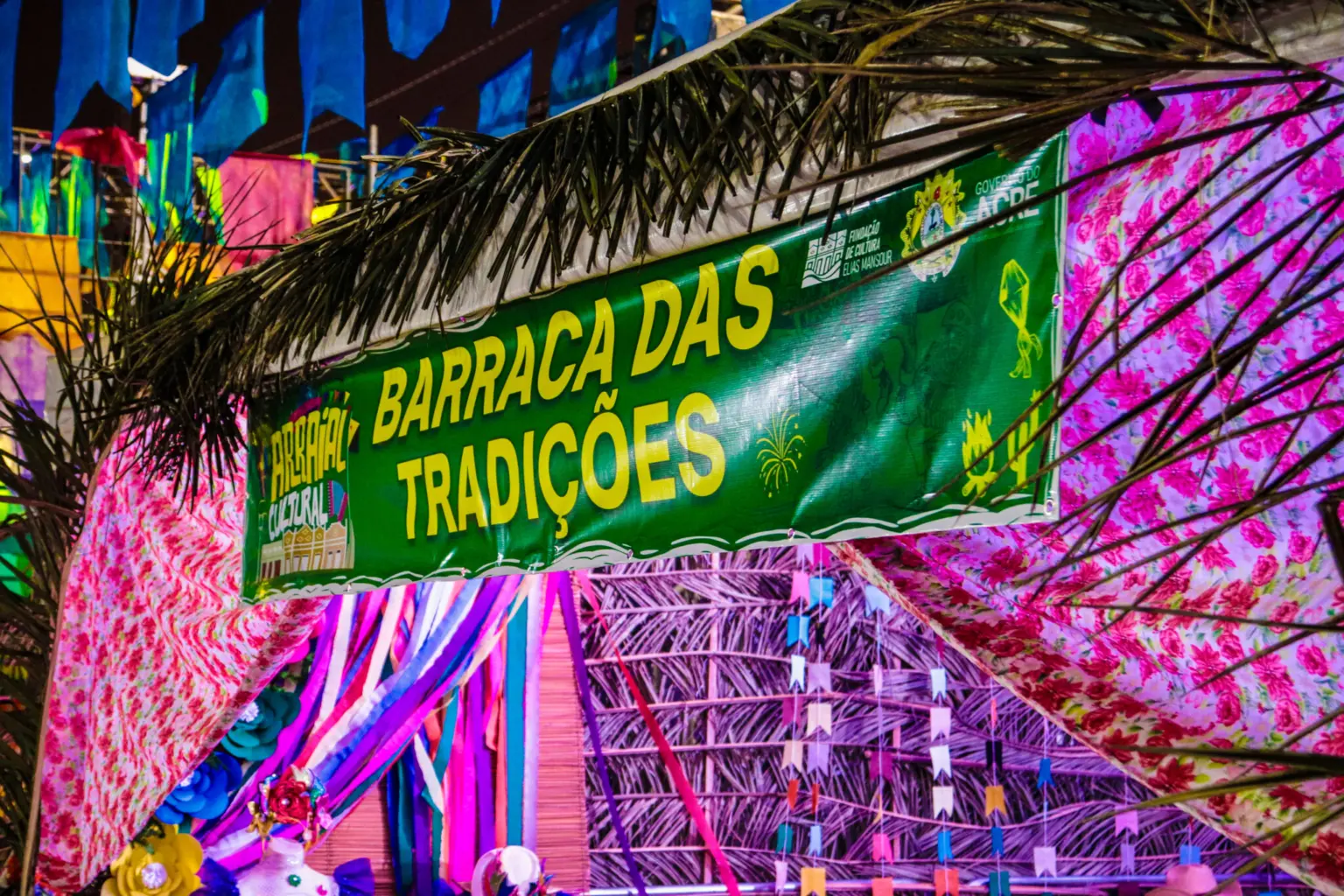 Correio elegante e sebo são atrativos da Barraca das Tradições durante o Arraial Cultural