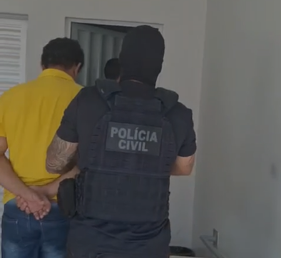 Motorista de caminhão que matou mãe e filho atropelados é preso após meses foragido