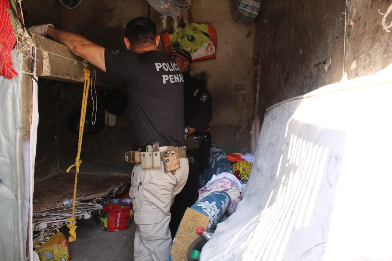 Operação recolheu celular, drogas e armas improvisadas dentro de presídio em Rio Branco