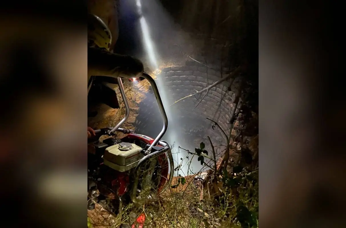 Bombeiros retiram cadáver de cisterna com pneus em chamas