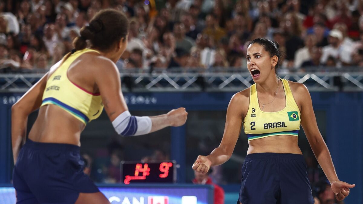 brasil-e-ouro-no-volei-de-praia:-ana-patricia-e-duda-vencem-canadenses-em-paris