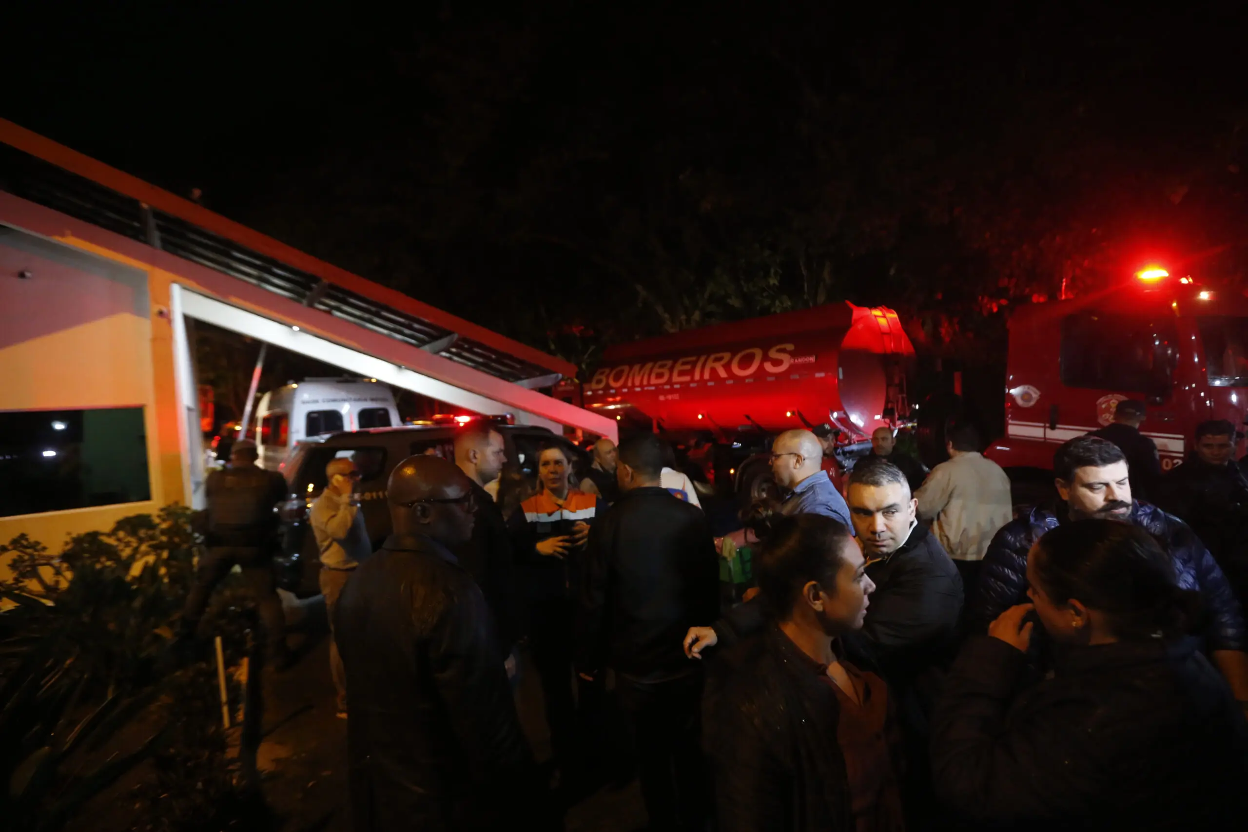 governo-de-sao-paulo-informa-que-21-corpos-foram-retirados-da-aeronave