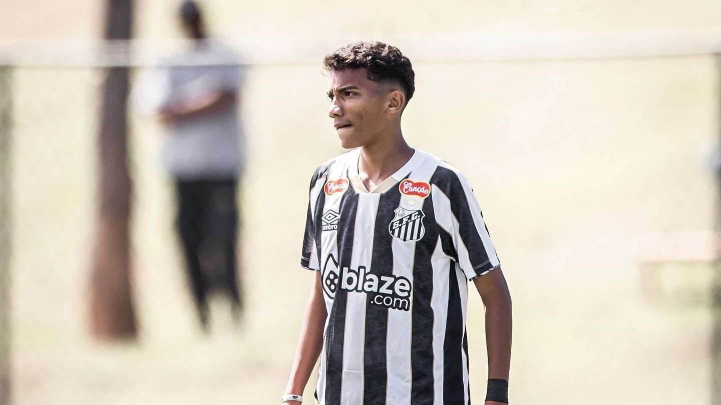 filho-de-robinho-assina-contrato-profissional-com-o-santos