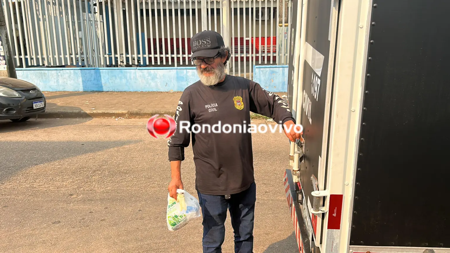Feto encontrado em escola é de jovem que prestava serviço