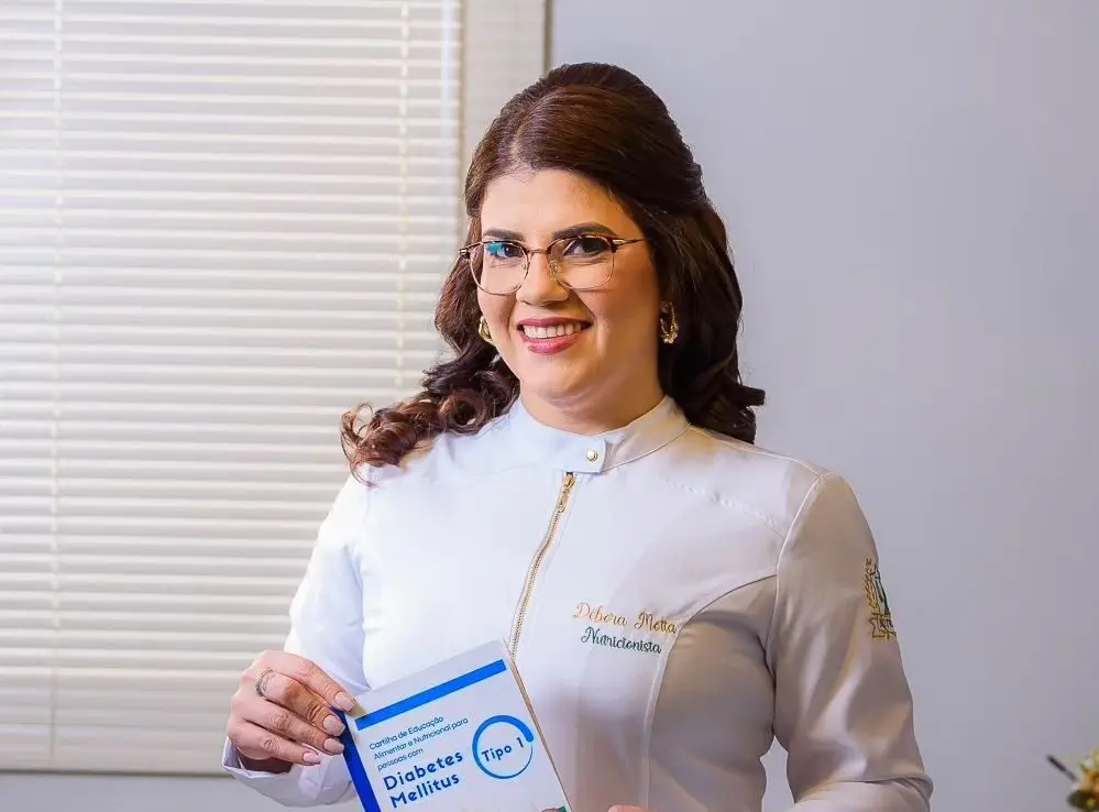 Nutricionista lança livro sobre diabetes após a filha ser diagnosticada com a doença