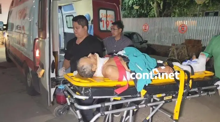 Idoso bate na traseira de caminhonete e é arremessado no asfalto, na BR-317