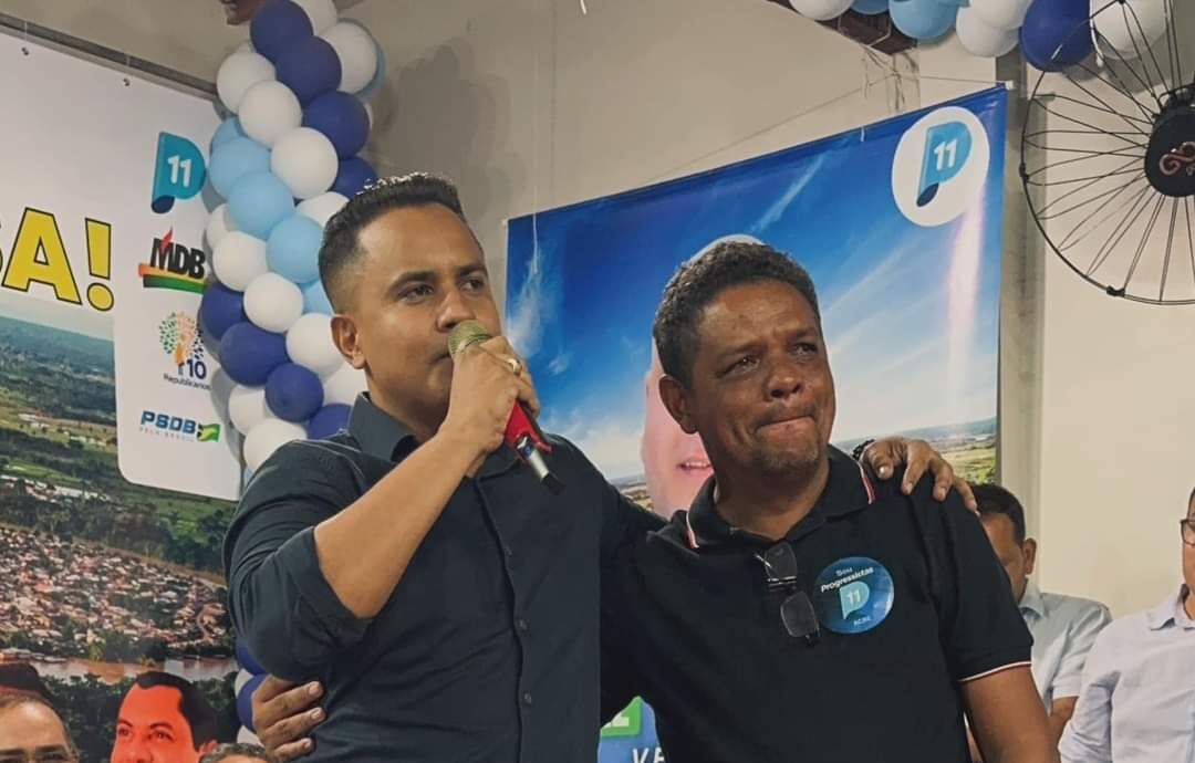 Pai do vice de Gerlen, Jota Alves se emociona ao ser homenageado pelo filho durante convenção