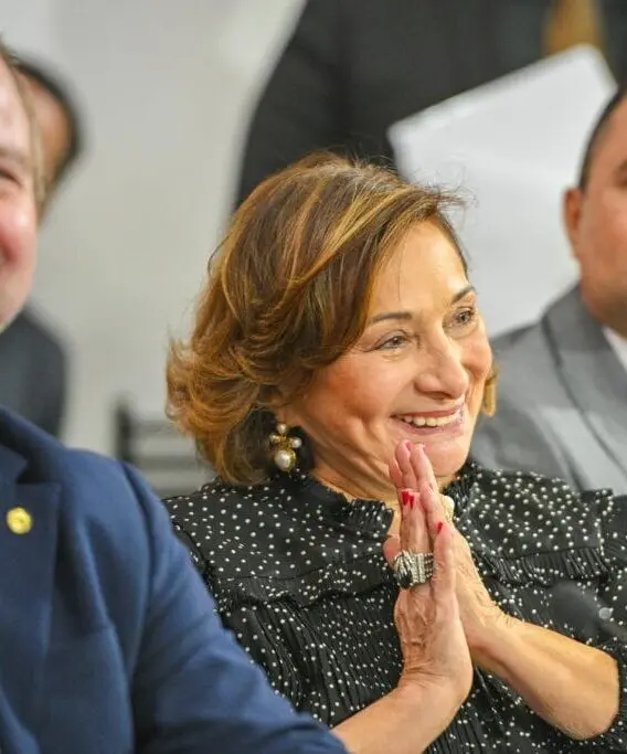 Antes de se aposentar, desembargadora Eva Evangelista é homenageada em sessão solene na Aleac