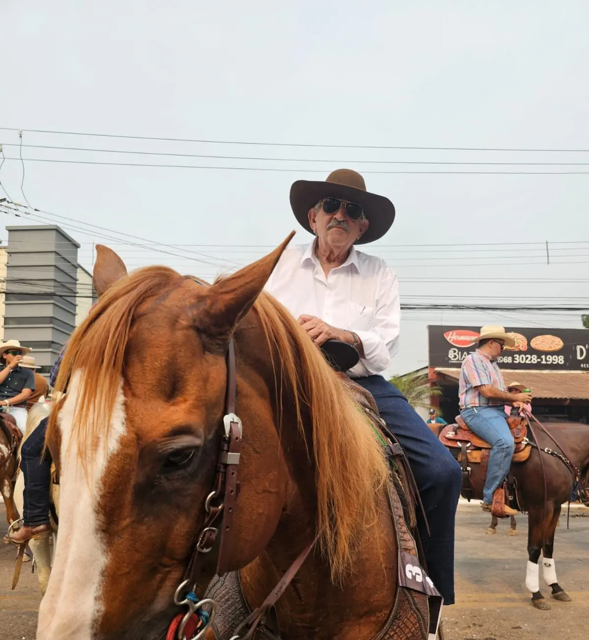Conheça Edilberto Moraes, montador de “Veneno” e peão desde a primeira Cavalgada