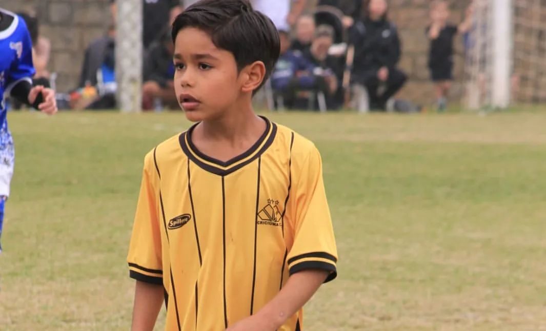 Acreano de 7 anos é aprovado em teste no Flamengo e vai jogar futsal pelo time; conheça