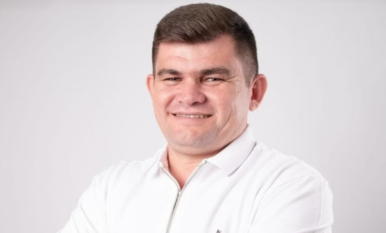 Prefeito candidato à reeleição e seu pai são mortos a tiros