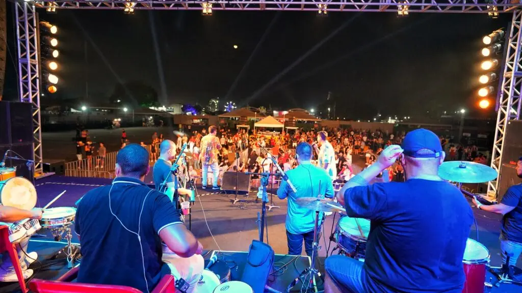 Governo viabiliza 27 apresentações de artistas locais em palcos da Expoacre