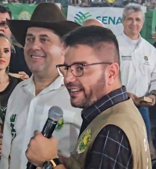 FOTOS: Gladson homenageia Lacraia em final de rodeio da Expoacre 2024