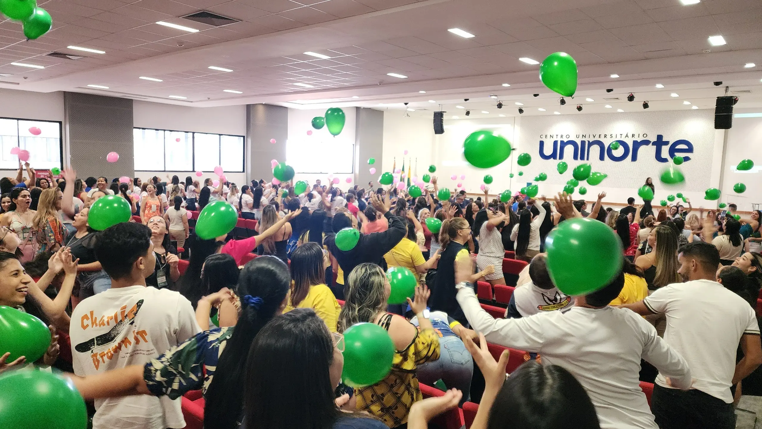 Unimed Rio Branco treinou mais de 300 educadores sobre TEA gratuitamente