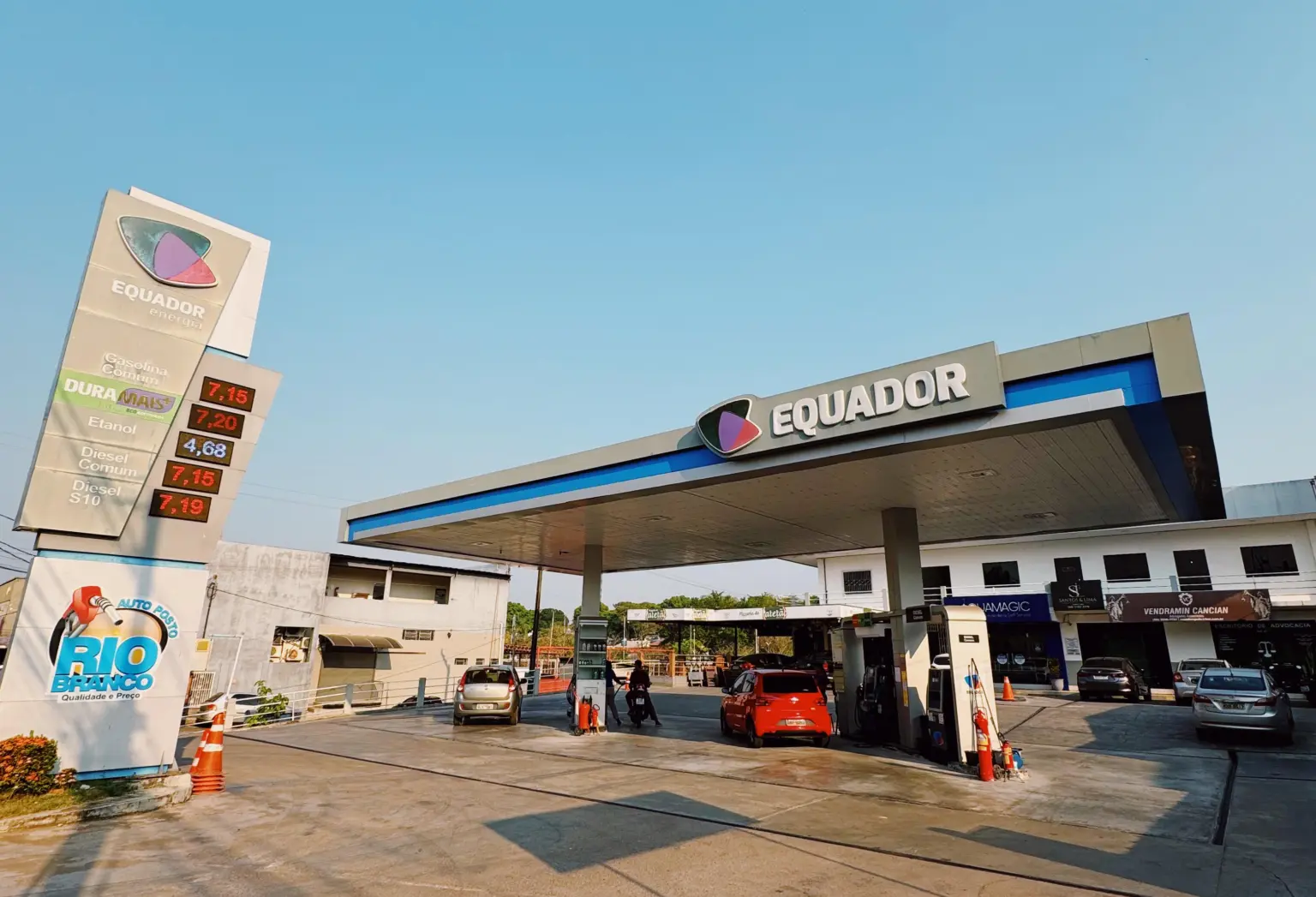 Auto Posto Rio Branco conta com gasolina Dura+, que rende até 10% a mais; conheça