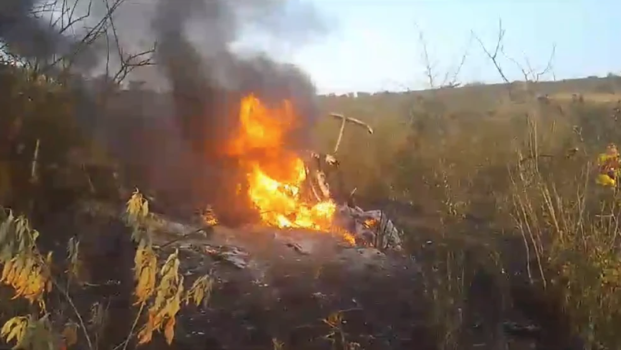 Vídeo: duas pessoas morrem em queda de helicóptero no interior de Pernambuco