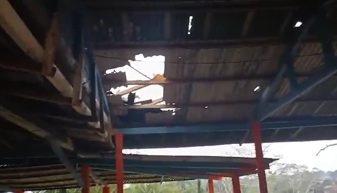 VÍDEO: temporal derruba árvore e provoca destelhamento em clube