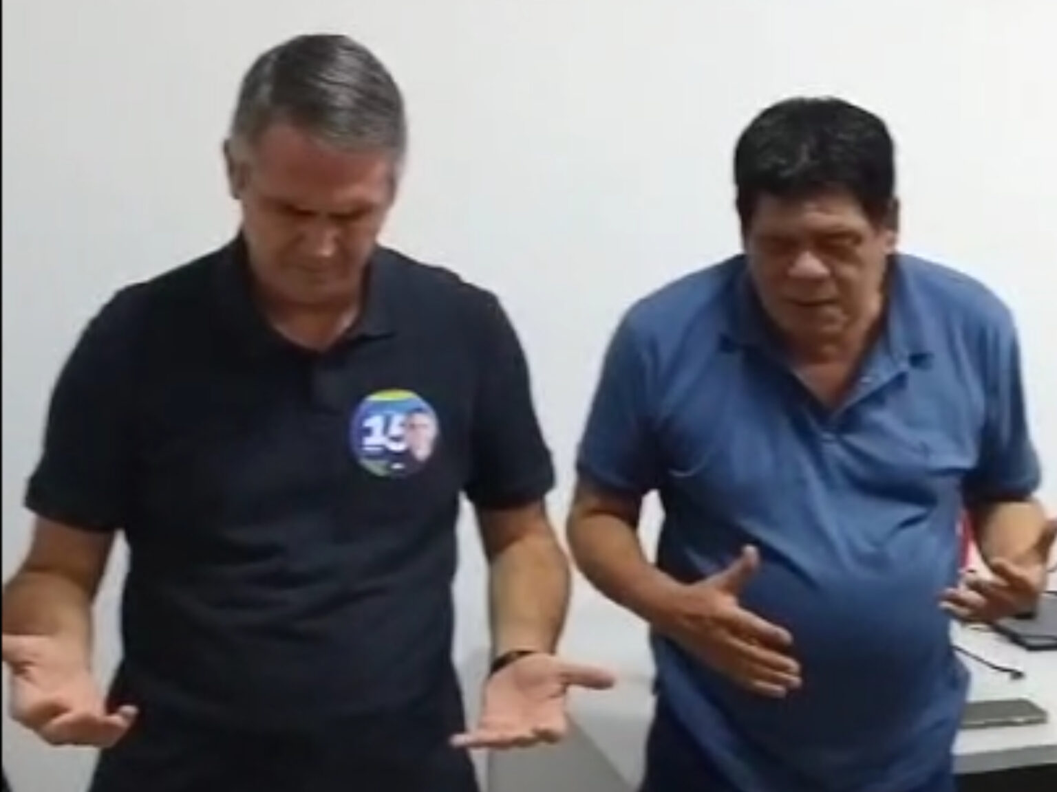 Antes do primeiro debate, Marcus faz oração com Flaviano e cúpula do MDB; VÍDEO