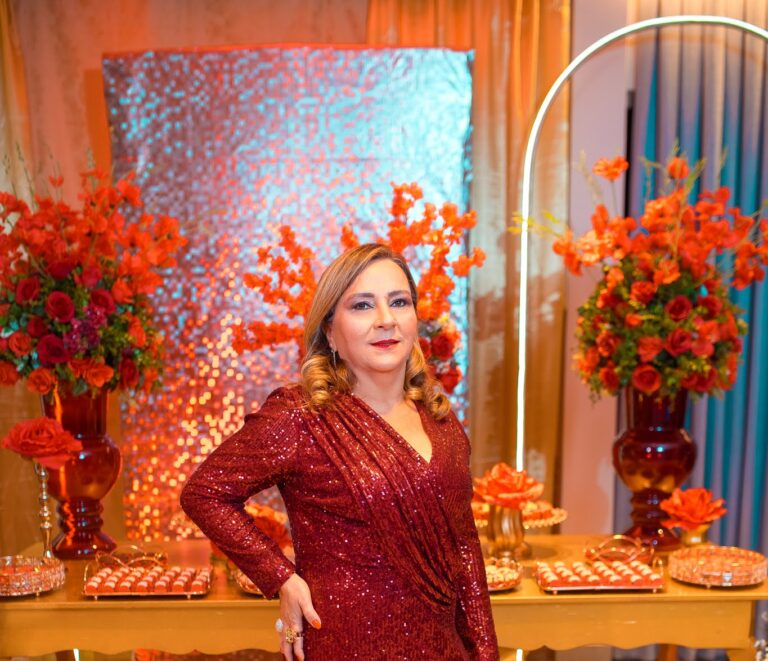 Sueli Sobrinho comemora aniversário com familiares e amigos em restaurante de Rio Branco; VEJA FOTOS