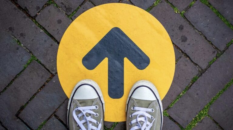 Recomeçar: o processo de reconstrução pessoal; confira o artigo de Maysa Bezerra