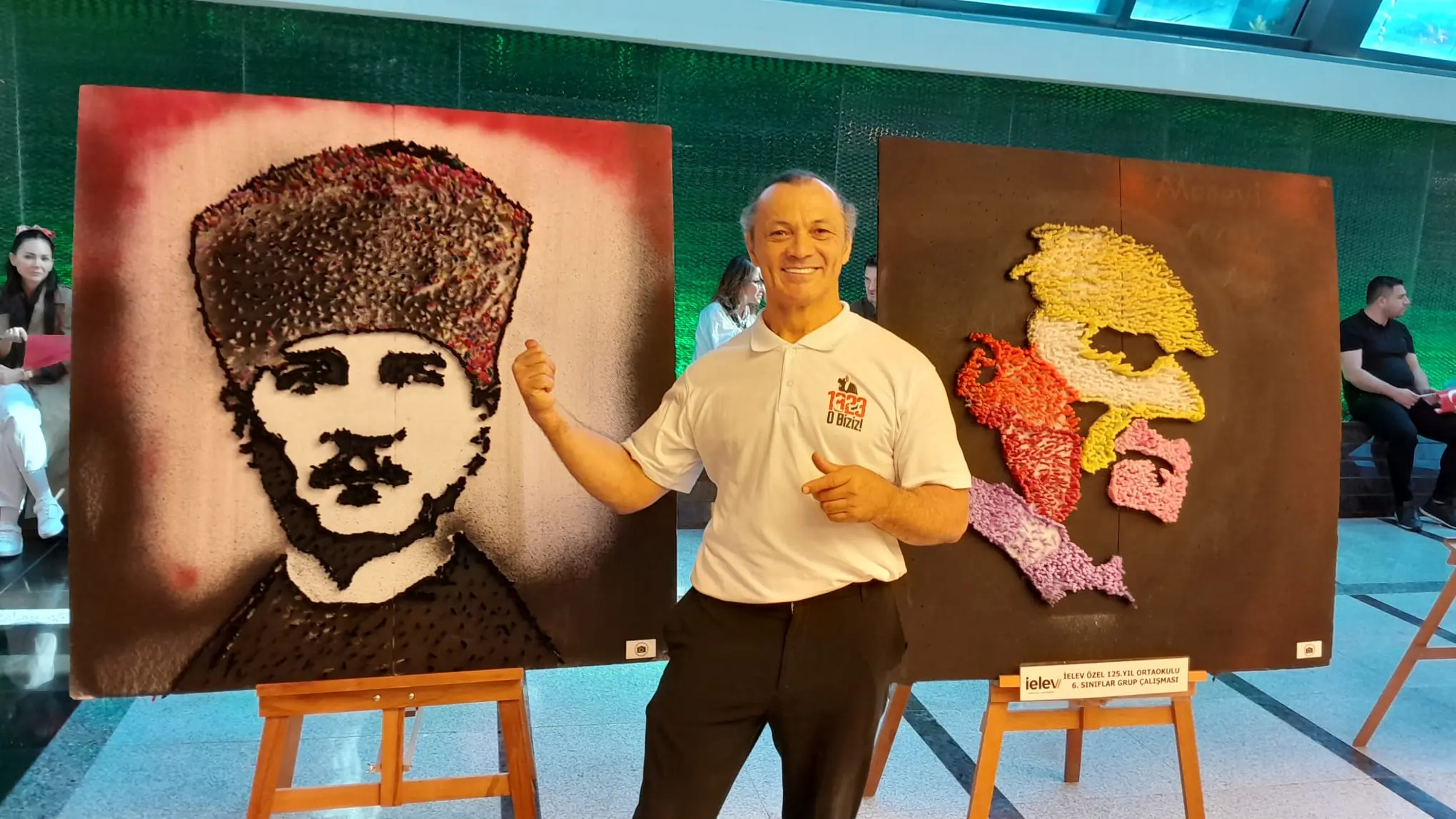 Do outro lado do mundo: artista plástico acreano faz sucesso em exposição em Istambul, na Turquia