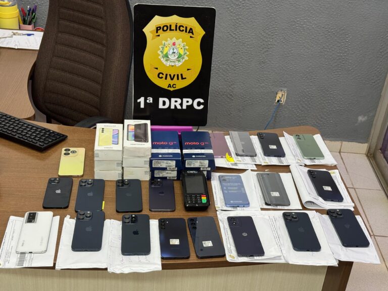 Polícia recupera mais de R$ 100 mil em celulares furtados de comércios; homem é preso