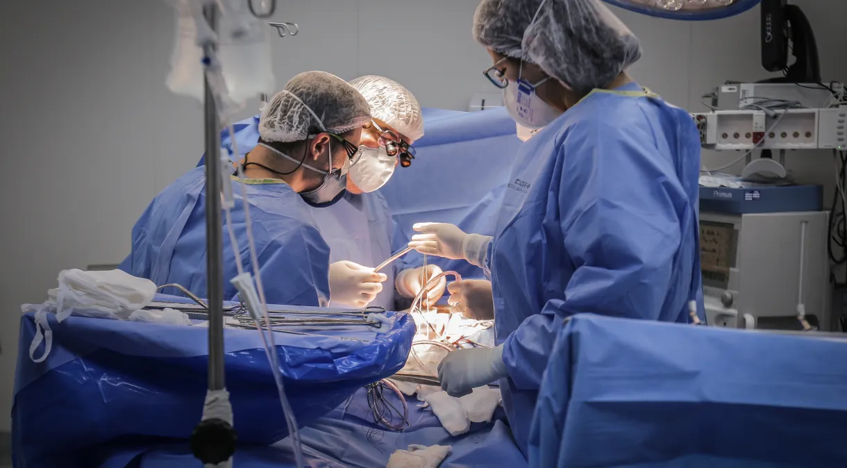 Após morte cerebral, homem acorda pouco antes de cirurgia de retirada de órgãos