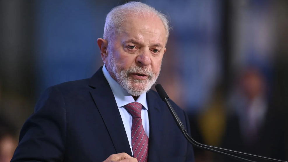 Lula sofre acidente doméstico e cancela viagem para a Rússia
