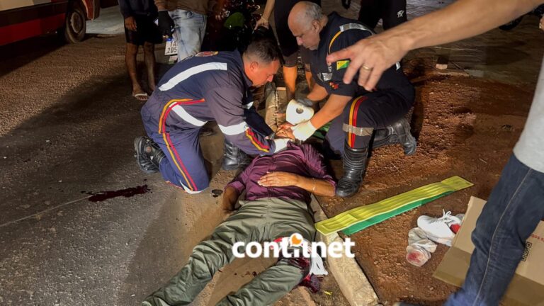 Ônibus que presta serviço para a Prefeitura invade contramão e deixa vítima com fratura exposta