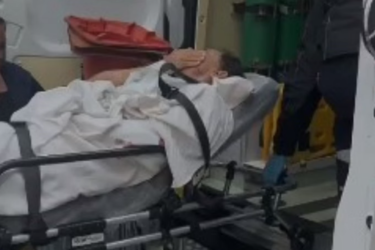 Veja vídeo que mostra momento em que prefeito foi baleado dentro do próprio carro