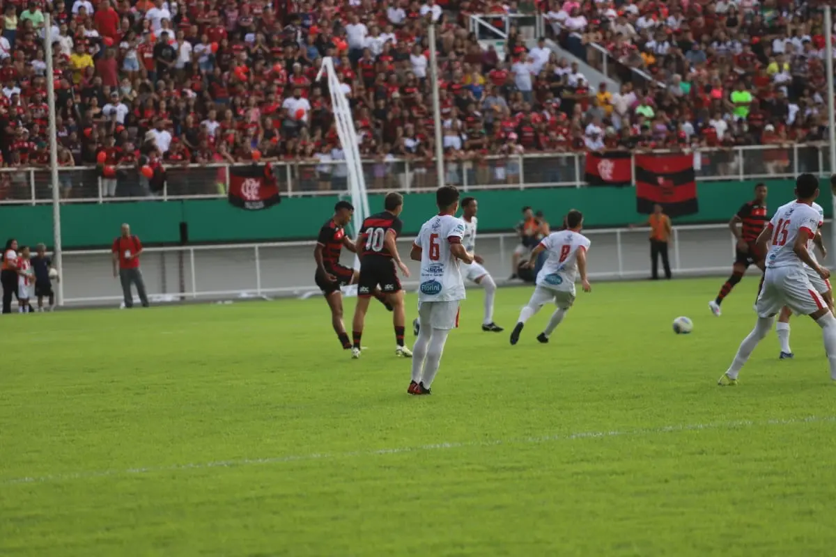 Pouco mais de 20 minutos de jogo, Flamengo marca o segundo gol contra o Santa Cruz-AC; VEJA