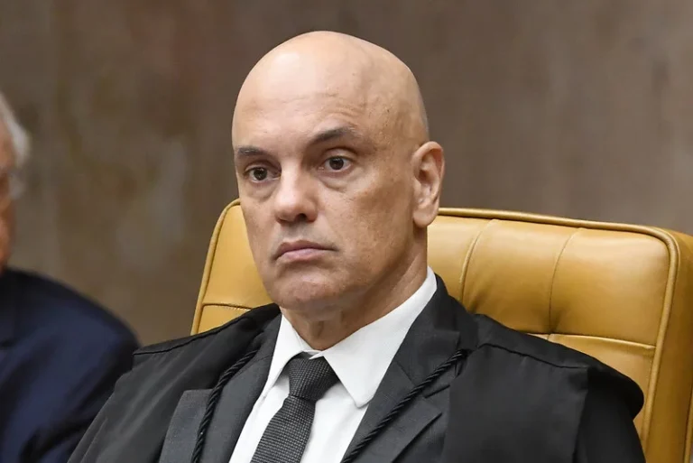 Moraes nega recurso e mantém proibição de Bolsonaro na posse de Trump
