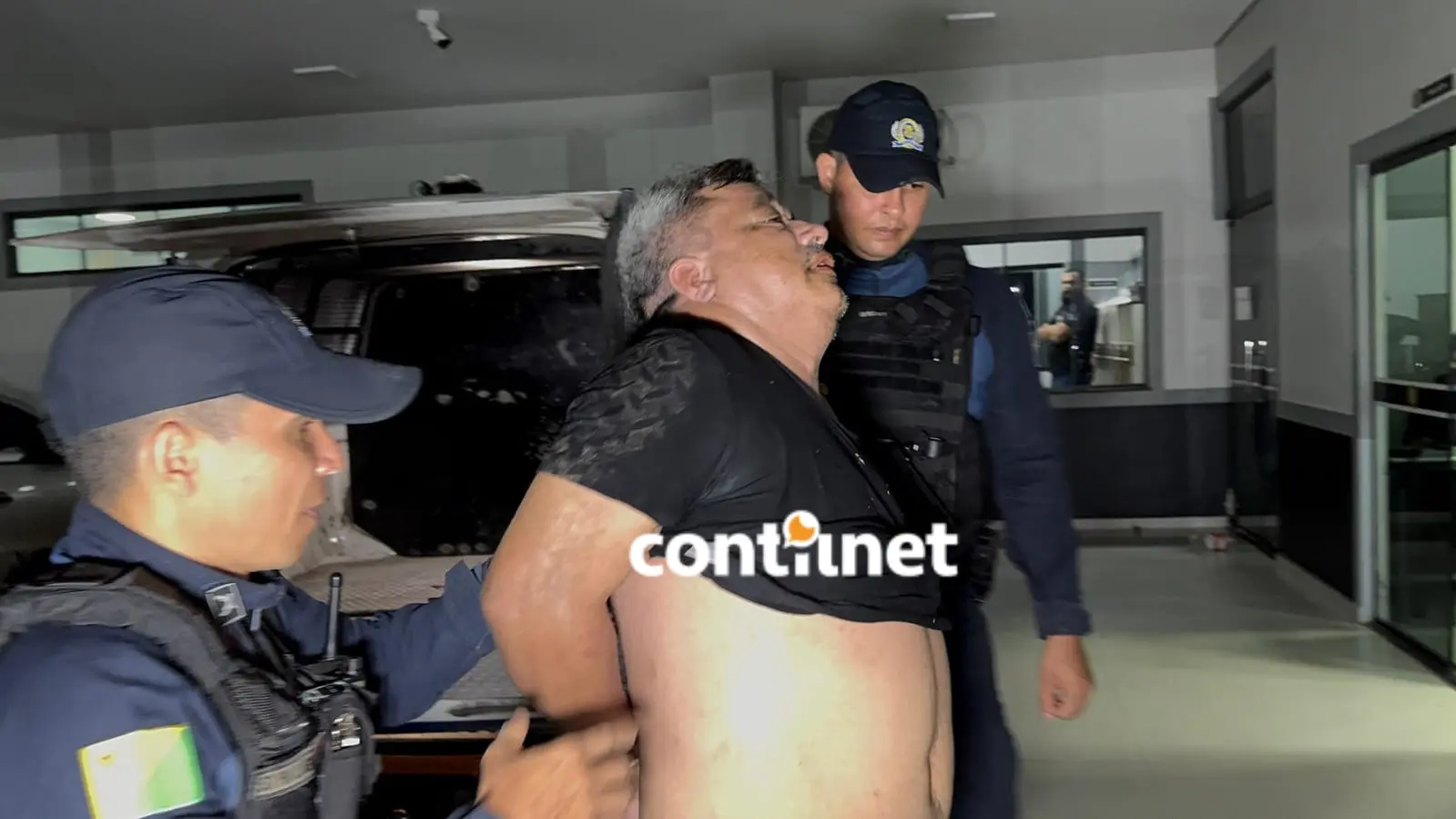 Ex-pastor supostamente alcoolizado é preso após espancar e esfaquear esposa em Rio Branco