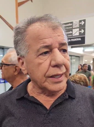 “Ele era uma pessoa que amava o Acre”, diz Vagner Sales ao receber corpo de Flaviano no aeroporto