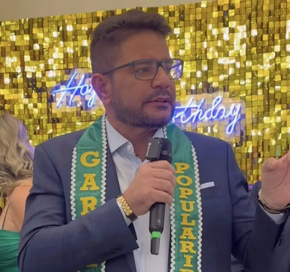 Gladson ganha faixa ‘Garoto Popularidade’ durante confraternização do Detran