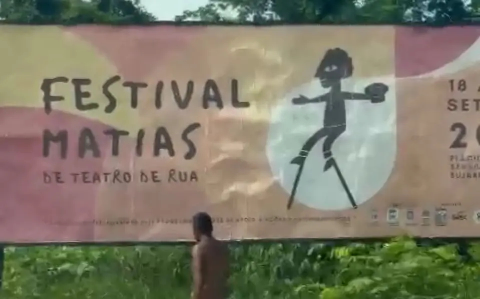 VÍDEO: homem pelado é visto andando em rodovia próxima à faculdade, em Rio Branco