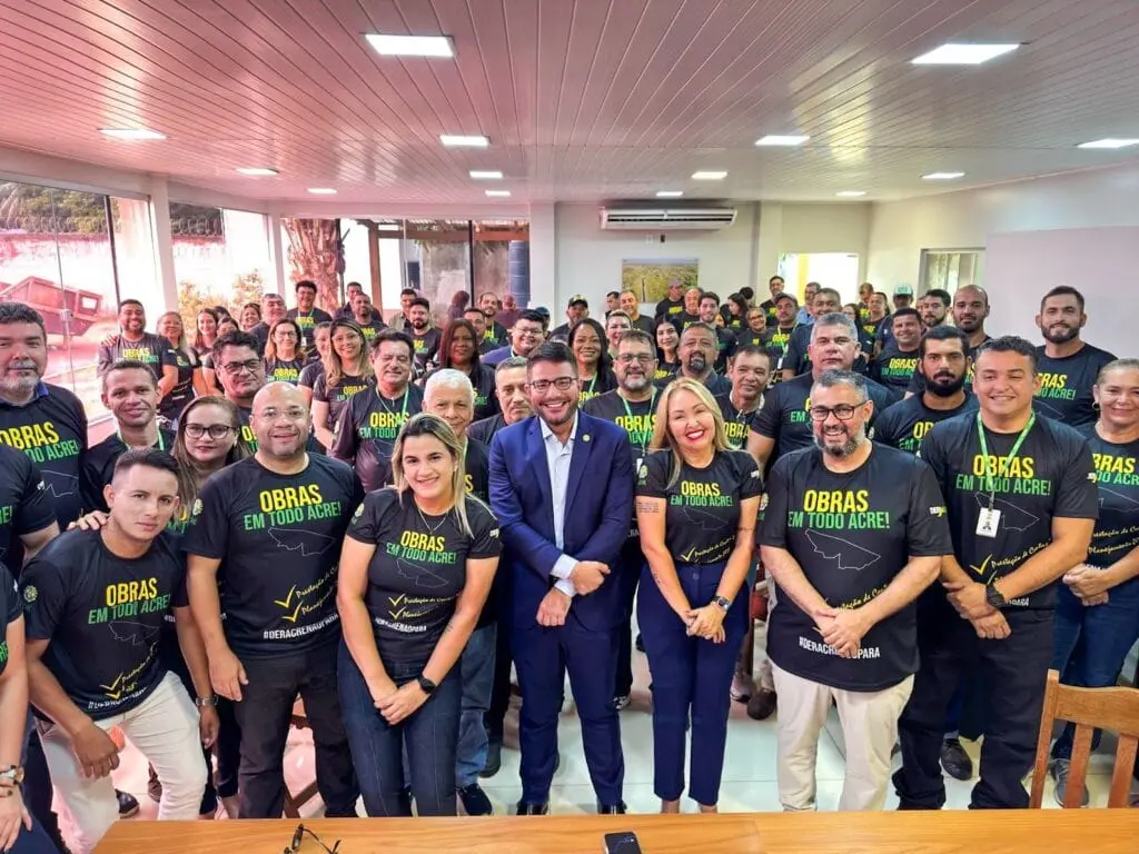 Governo apresenta resultados das ações do Deracre em 2024 no 3º Encontro de Regionais em Rio Branco